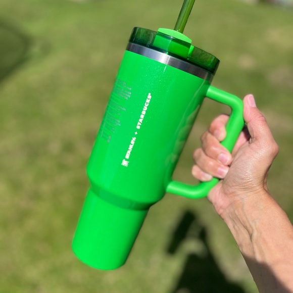 2025 Starbucks Stanley Green Insulated Cold To Go Cup with Handle - Picture 5 of 6